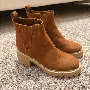 Dolce Vita Women's Tan Suede Chelsea Boots